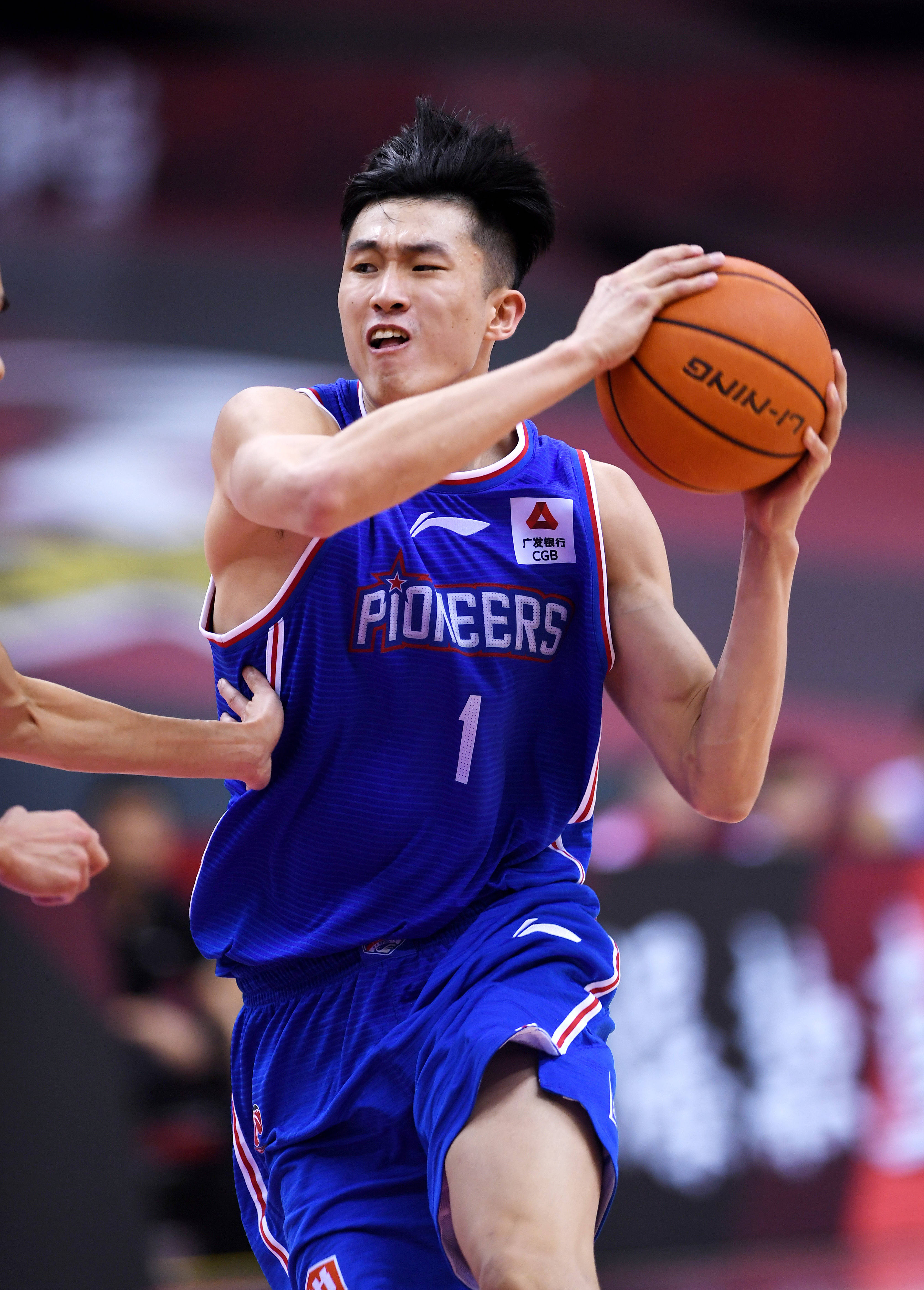 压逼出对手 压逼出对手